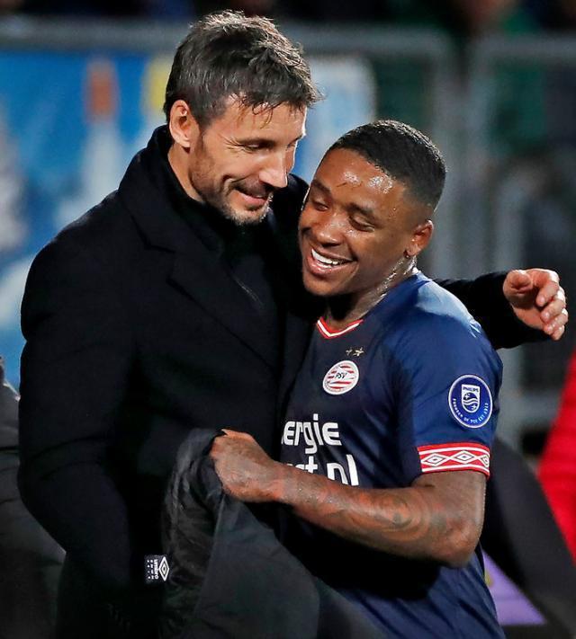 年轻球员在 年轻球员在