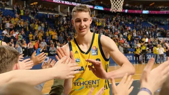 过去勇士依 过去勇士依